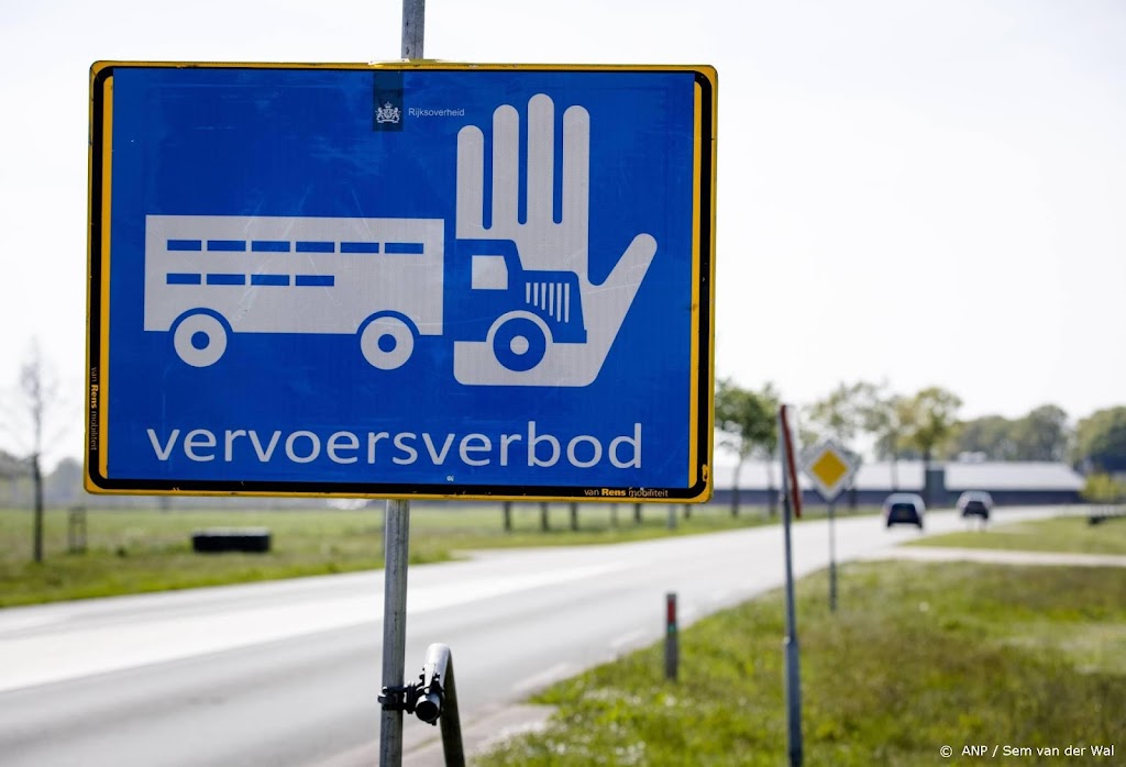 Staghouwer noemt aanhouden vogelgriep zorgelijk