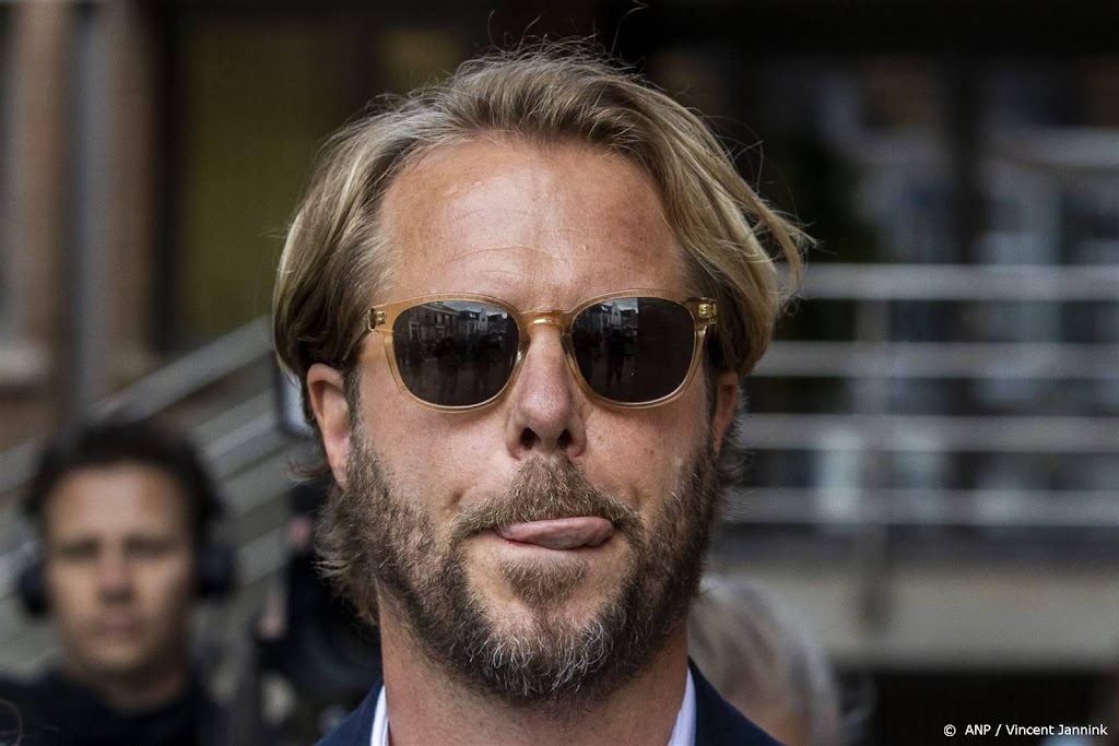 Thijs Römer hoort in rechtbank Assen uitspraak in zedenzaak