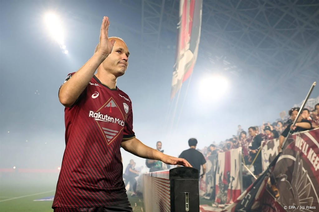Spaanse middenvelder Iniesta vervolgt loopbaan in Emiraten