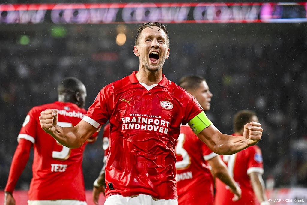 PSV laat Sturm Graz kansloos en is al bijna zeker van play-offs