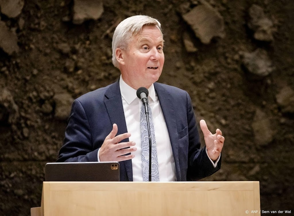 Van der Burg houdt vast aan 75.000 opvangplekken voor Oekraïners