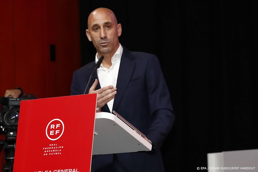 Rubiales aangeklaagd voor seksuele intimidatie Spaanse voetbalster