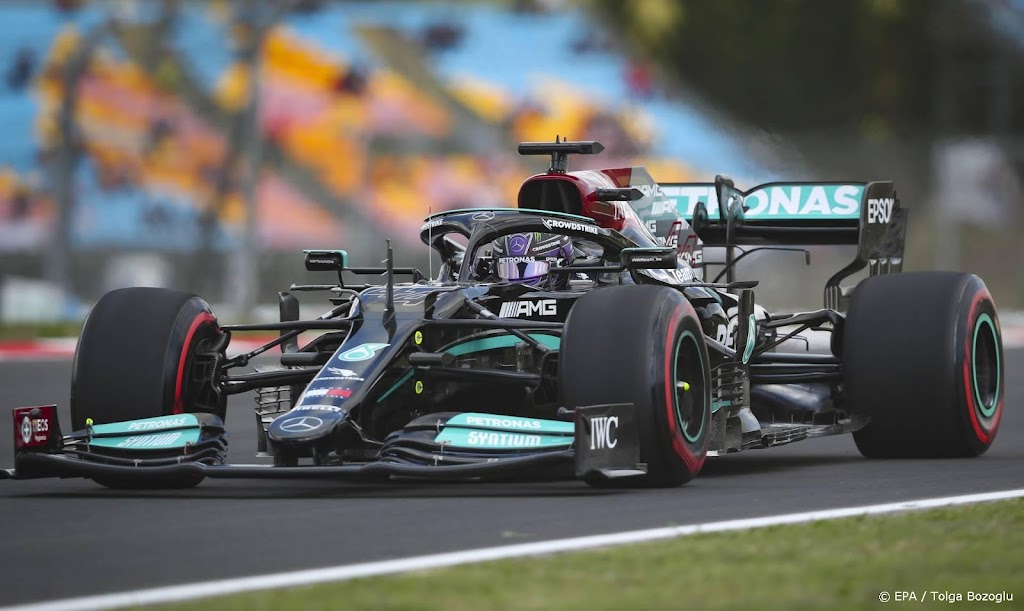 Gridstraf voor coureur Hamilton in Grote Prijs van Turkije