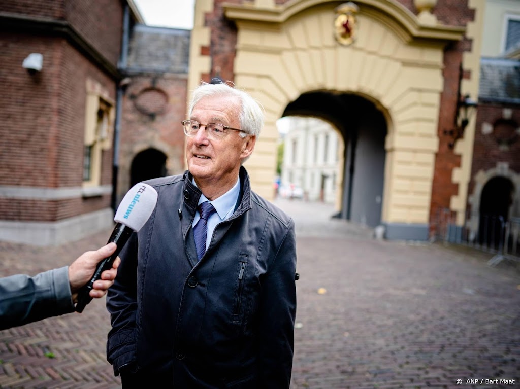 Minister Knapen voorstander van financiële sancties tegen Polen