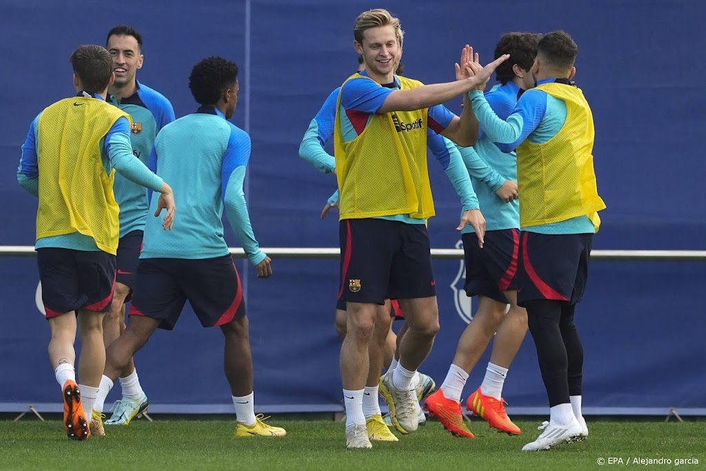 Herstelde De Jong terug in wedstrijdselectie Barcelona