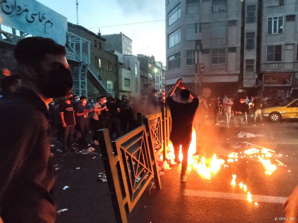Iraanse mensenrechtenorganisatie: zeker 185 betogers gedood