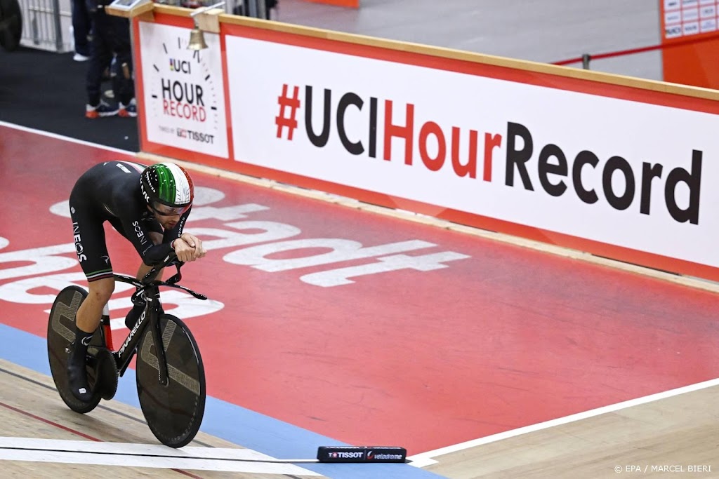 Italiaanse renner Ganna zet werelduurrecord op 56,792 kilometer