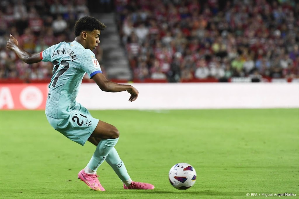 FC Barcelona ondanks recordtreffer Yamal (16) niet langs Granada