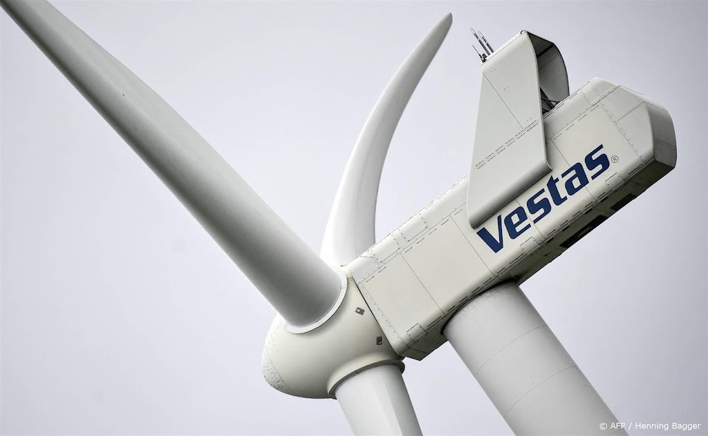Windmolenmaker Vestas ziet orders aantrekken in lastige markt