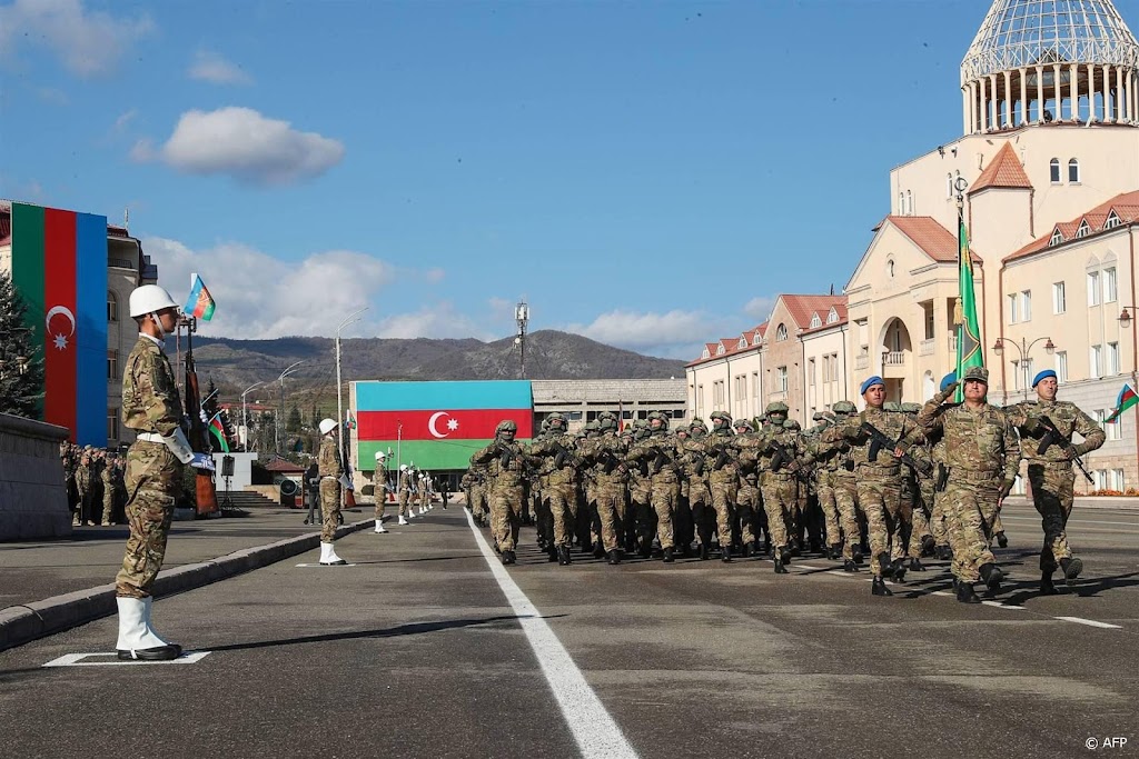 Azerbeidzjaanse militaire parade in veroverde hoofdstad Karabach