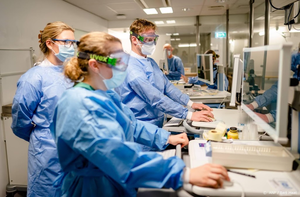 'Ruim een derde van zorgprofessionals wil inenting coronavaccin'