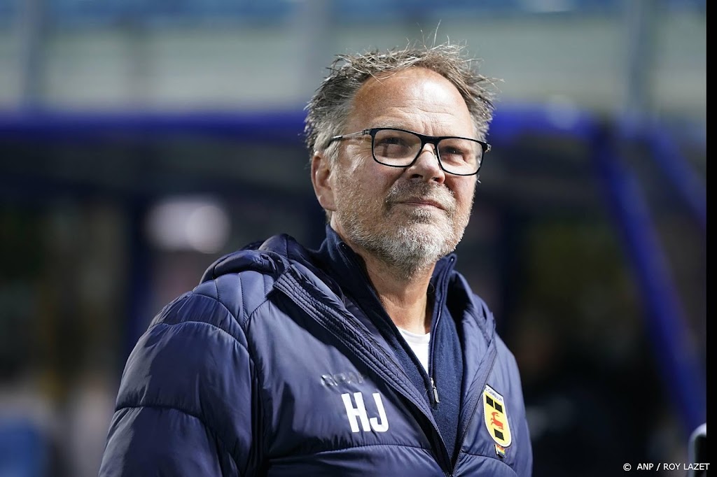 Cambuur moet zieke trainer De Jong langer missen