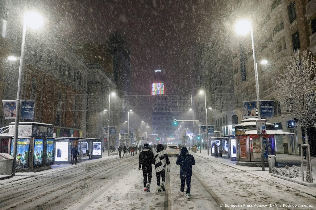 Vluchten naar Madrid geannuleerd om sneeuwval