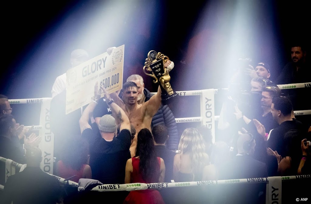 Kickbokser Verhoeven wint ook Glory Grand Prix en 500.000 dollar 