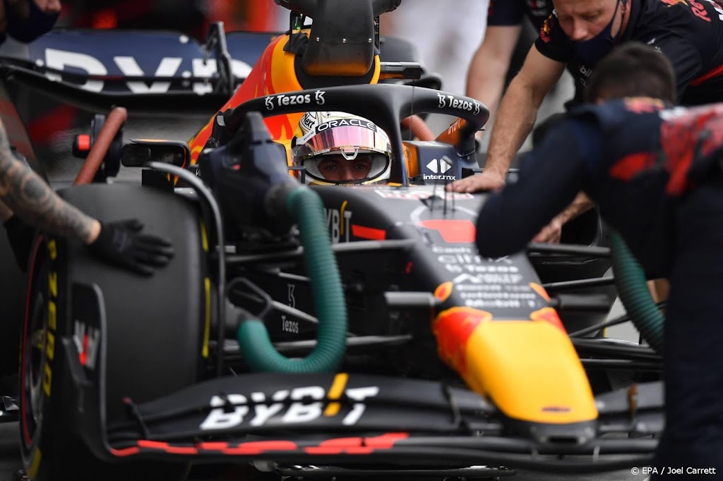 Zoekende Verstappen beleeft grote worsteling in Melbourne