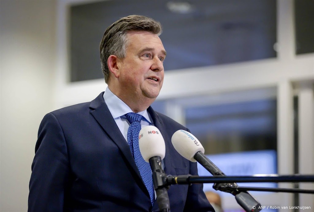 Gouverneur Emile Roemer bezorgd over extreemrechts in Limburg