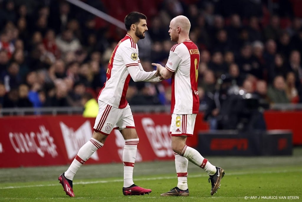 Grillitsch vervangt geblesseerde Kudus bij Ajax