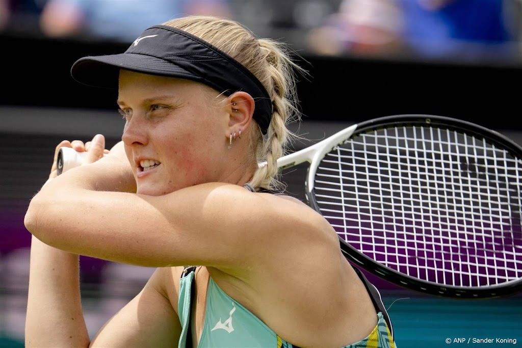 Lamens leidt tennisteam met zege op Ostapenko naar play-offs