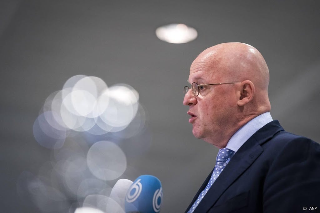 Grapperhaus: kabinet heeft oog voor grote druk politie