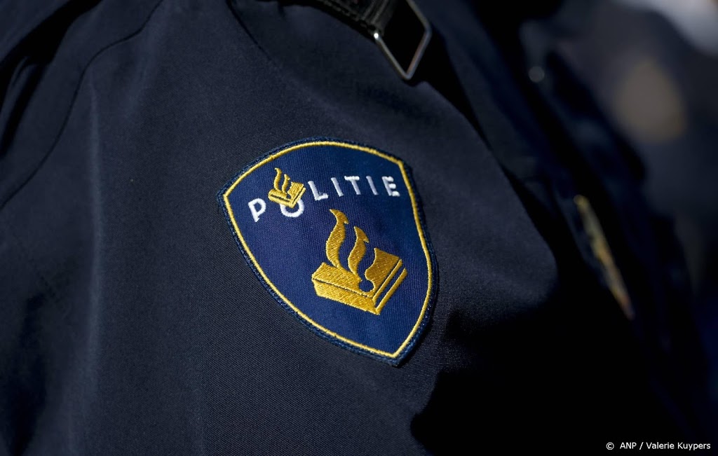 Tientallen boetes bij illegale feesten in Amsterdam en Zeeland