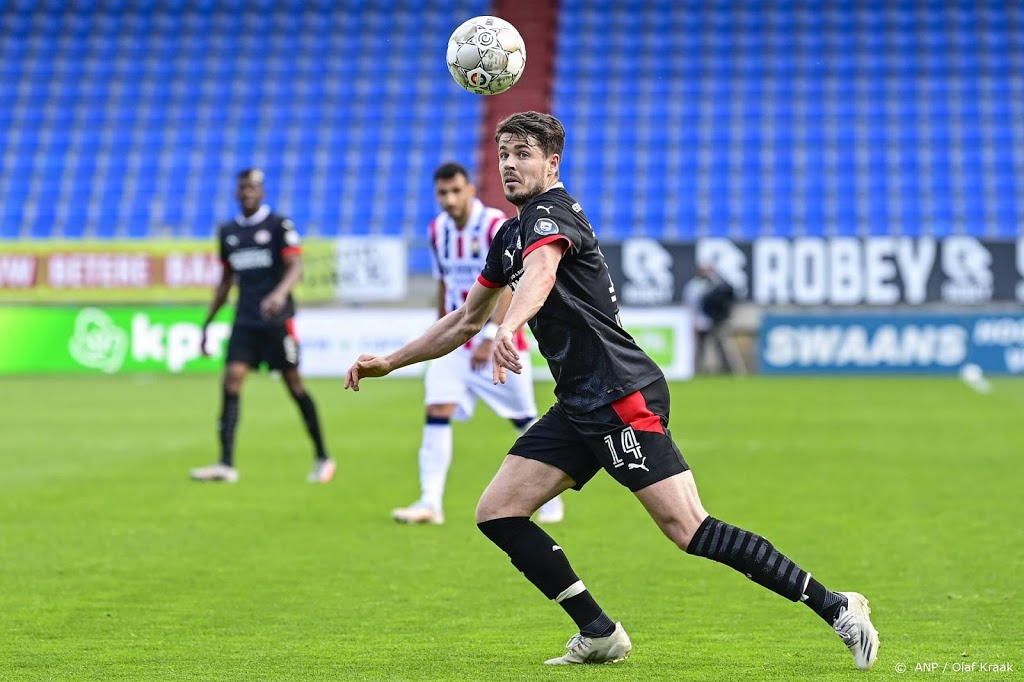 PSV klopt Willem II en is nog twee zeges af van Champions League