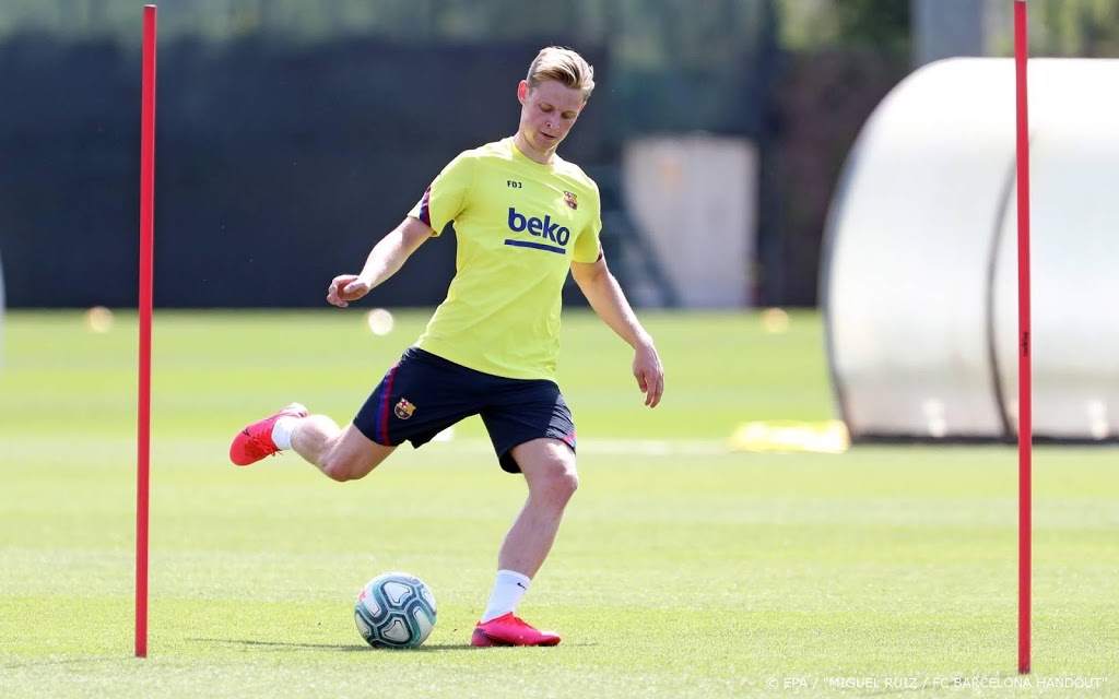 Frenkie de Jong bij Barça ook op alternatieve positie onomstreden