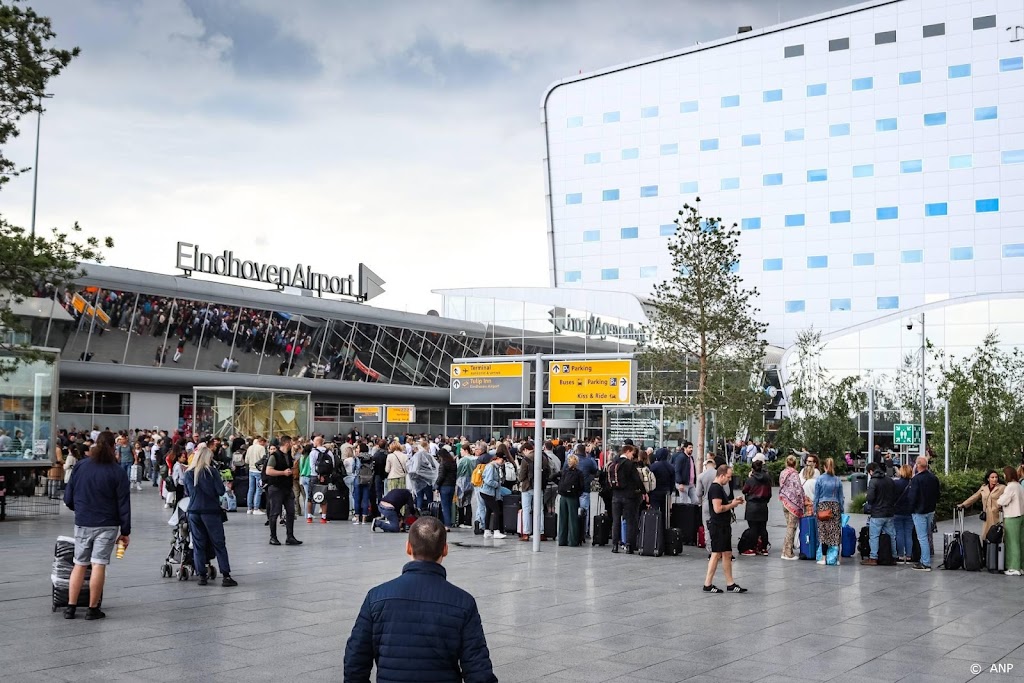 Ook Nederlanders vast in buitenland door situatie Eindhoven