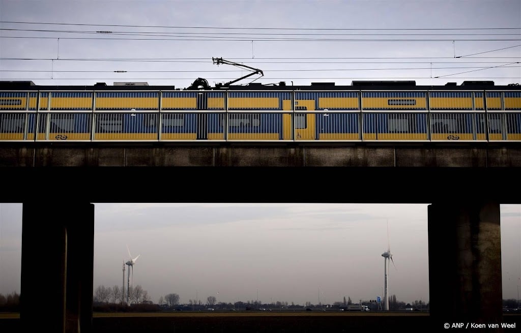 Ook treinen HSL tussen Amsterdam en Rotterdam rijden niet om wind