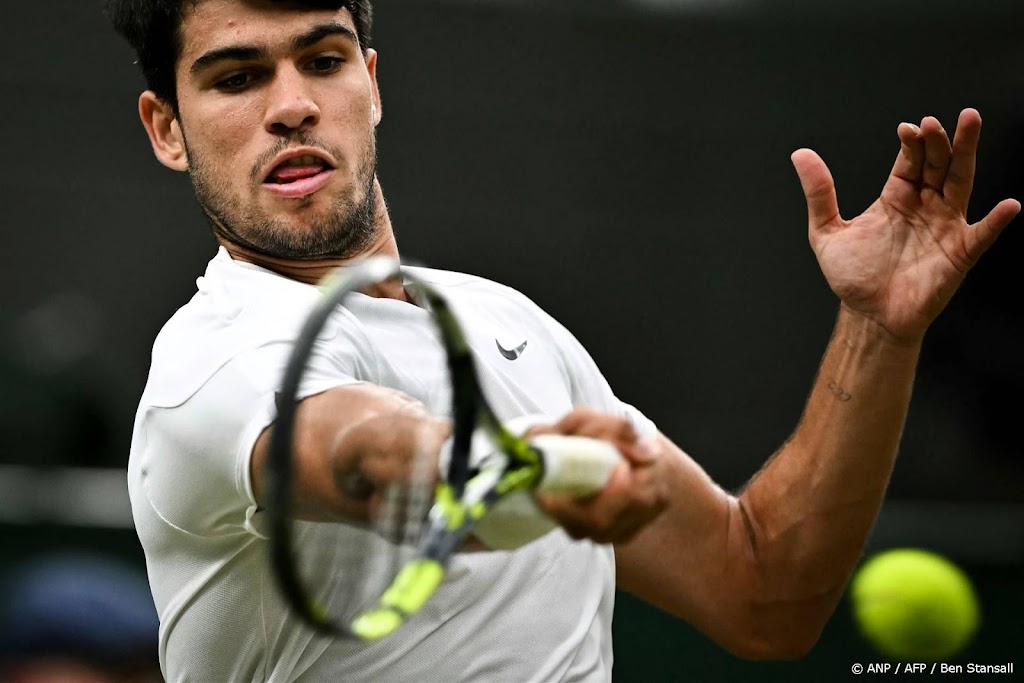 Alcaraz klopt Paul en treft Medvedev in halve finale Wimbledon