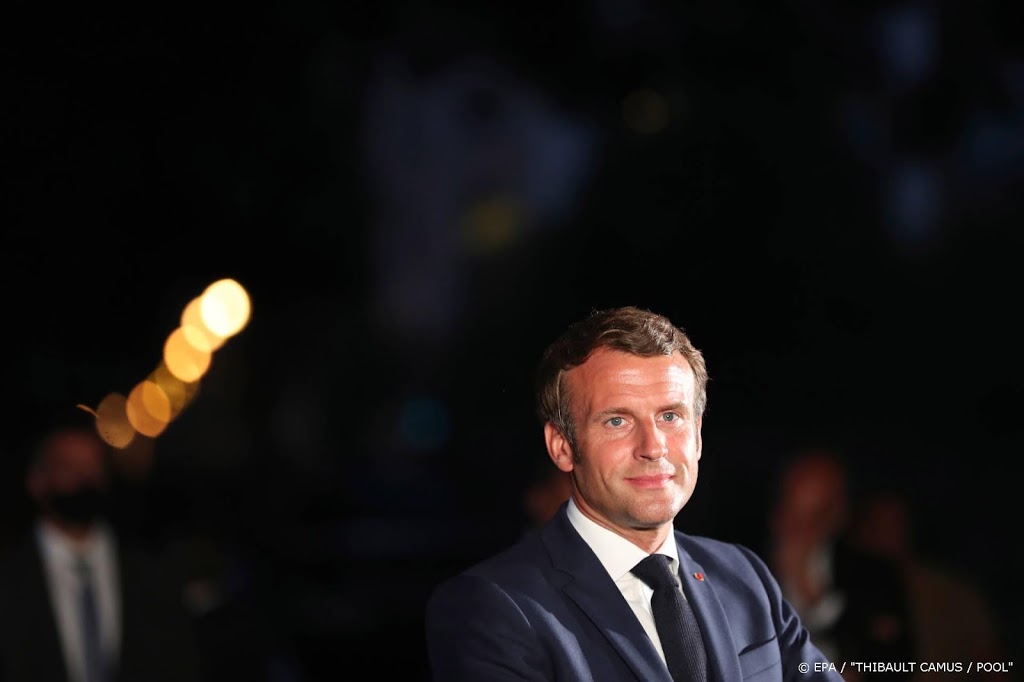 Macron: we moeten snel optreden om Libanon te helpen