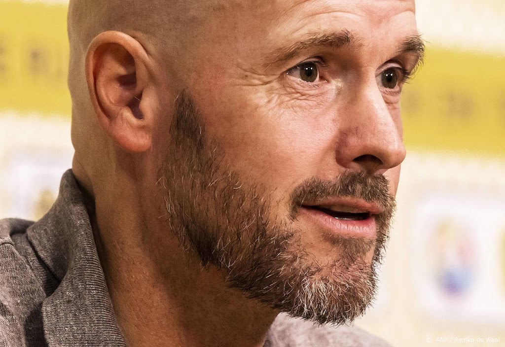 Trainer Ten Hag van Ajax wint Rinus Michels Award
