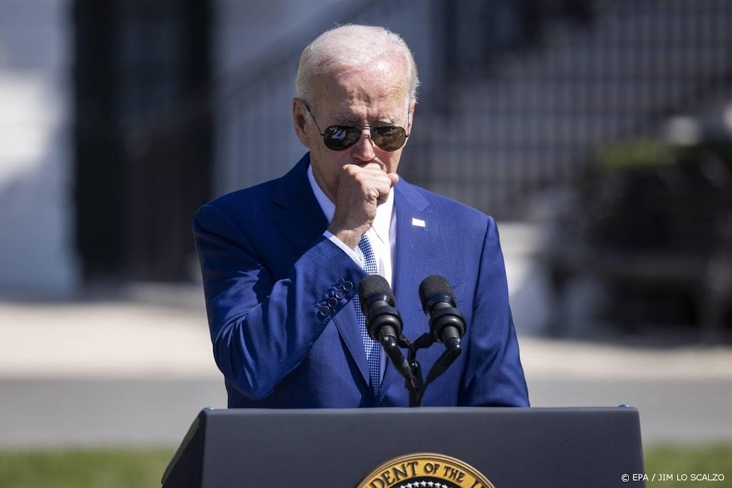 Biden heeft na corona last van hardnekkige hoest