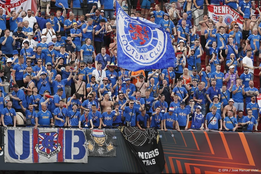 Trainer Van Bronckhorst met Rangers naar play-offs voorronden CL