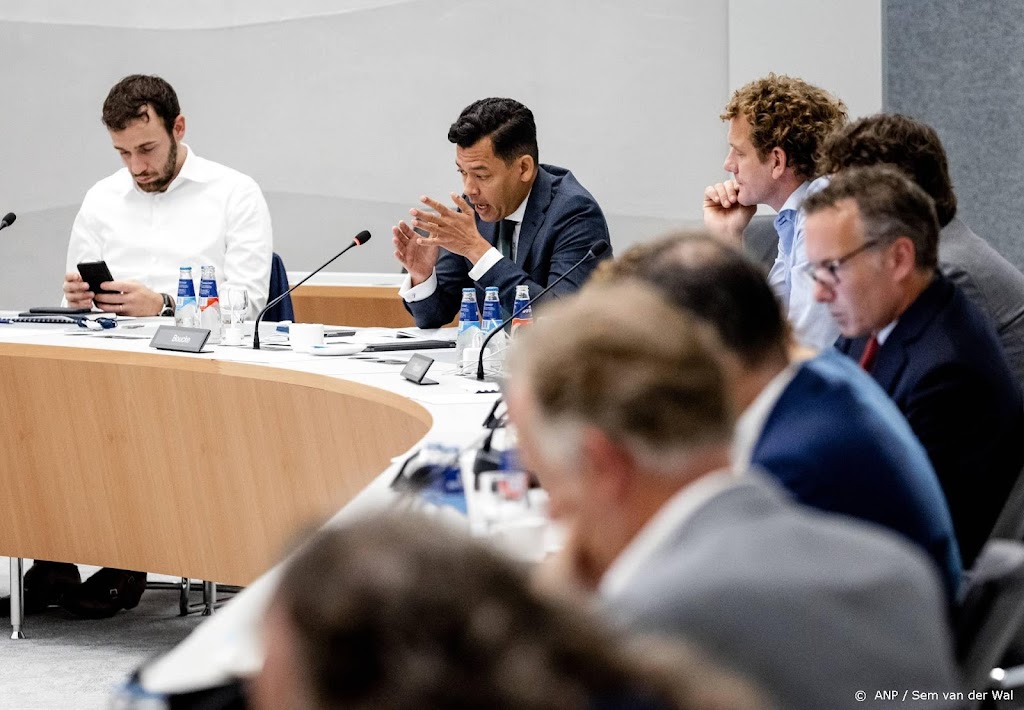 Economieminister Blok ziet weinig in overheidsbelang Tata Steel