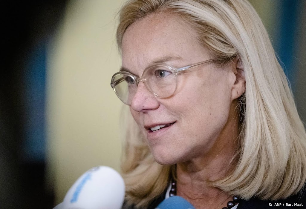 Kaag: zo nodig zonder Hongarije minimum winstbelasting invoeren