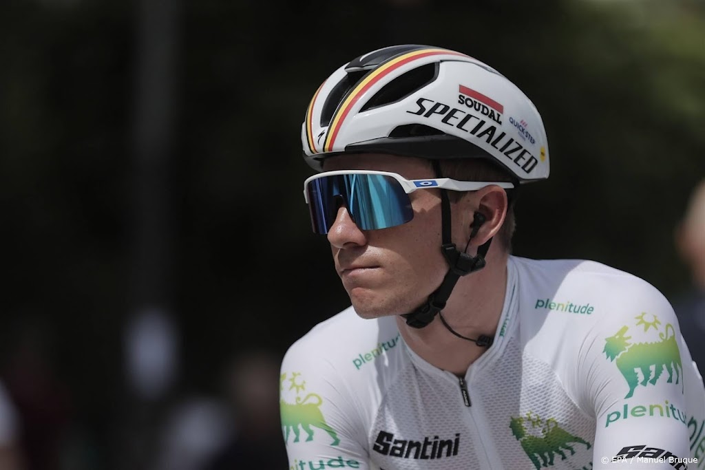 Evenepoel revancheert zich na inzinking met ritzege in Vuelta