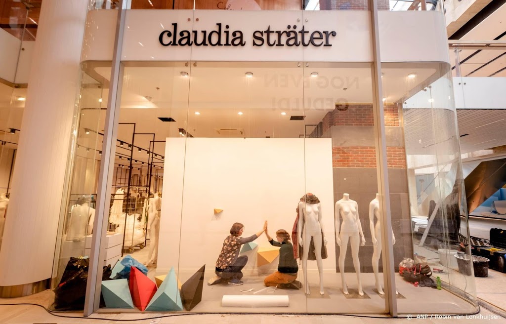 Van Uffelen houdt 30 winkels Expresso en Claudia Sträter open