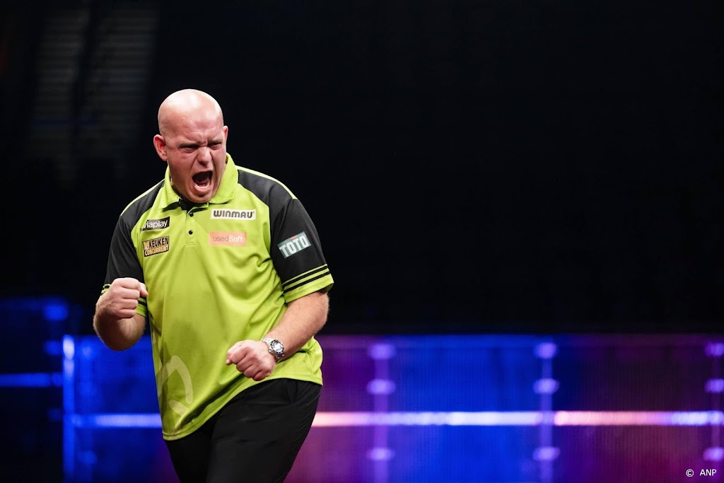 Van Gerwen stopt comeback Aspinall en wint World Grand Prix