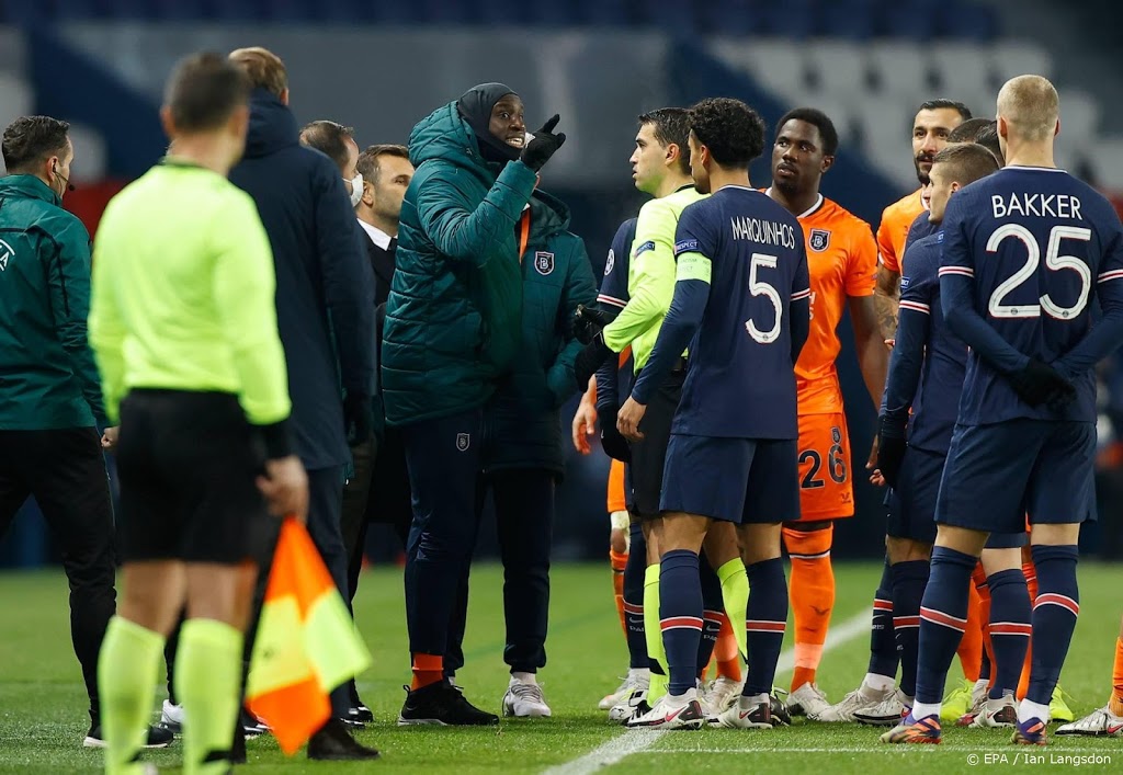 Nigel De Jong: levenslange schorsing official na racisme