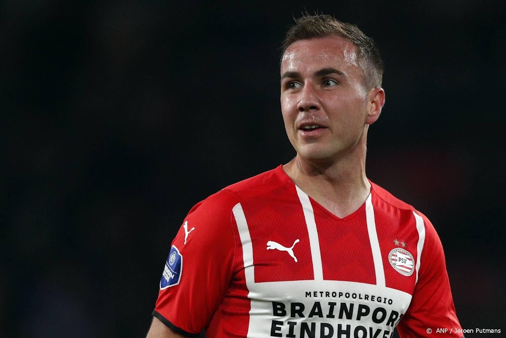 PSV begint beslissend duel met Götze, Vinícius op de bank