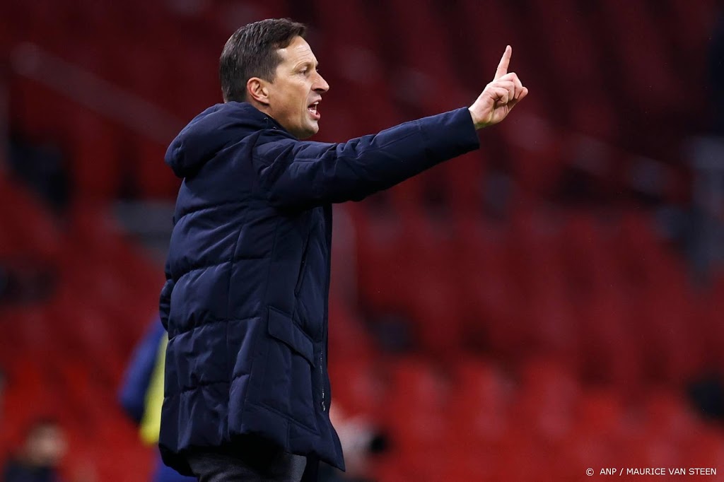 Trainer Schmidt: PSV is het jaar goed begonnen