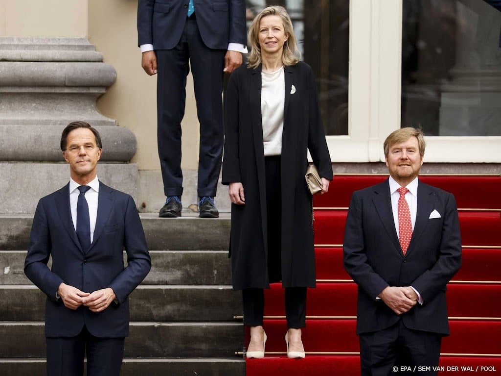 Uitgeklede ceremonie op Defensie voor overdracht ministerschap