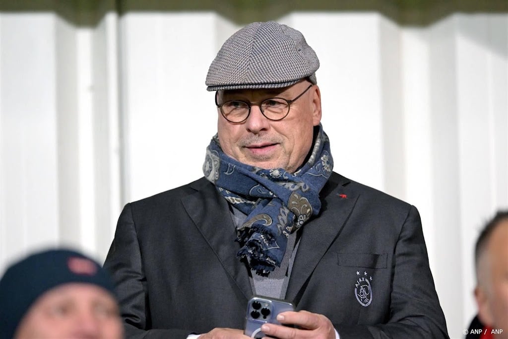 Directeur Hendriks vertrekt bij Ajax na gesprek met rvc