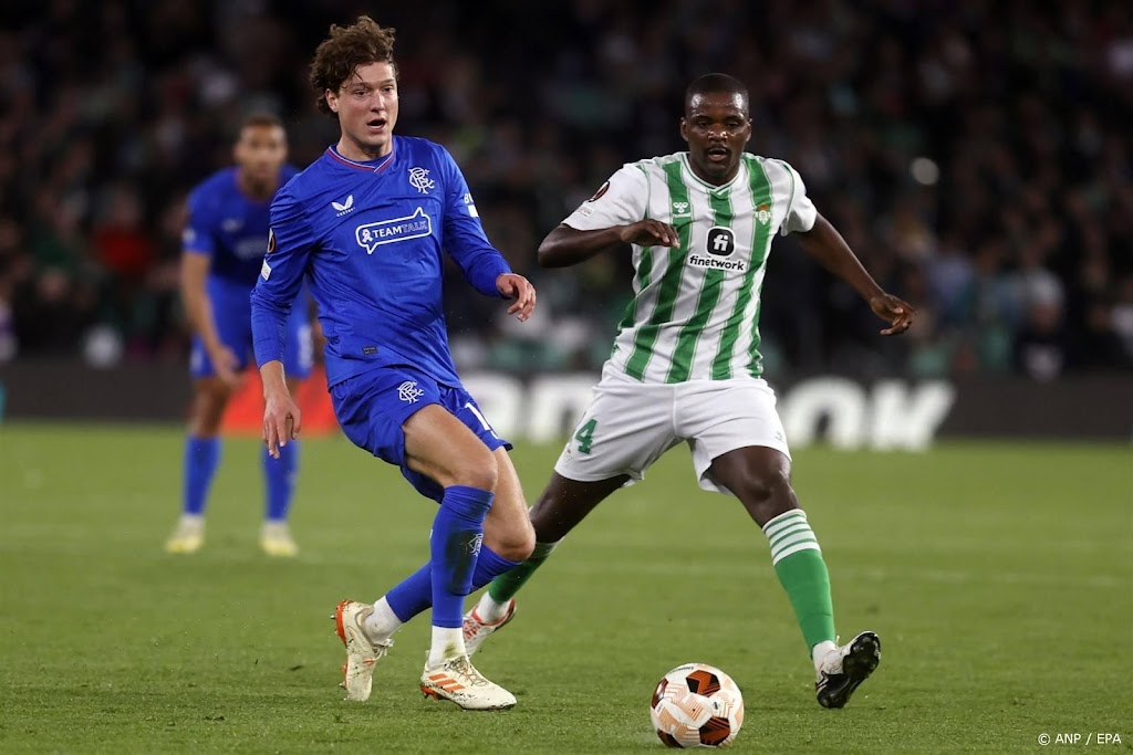 FC Utrecht huurt spits Lammers van Rangers FC
