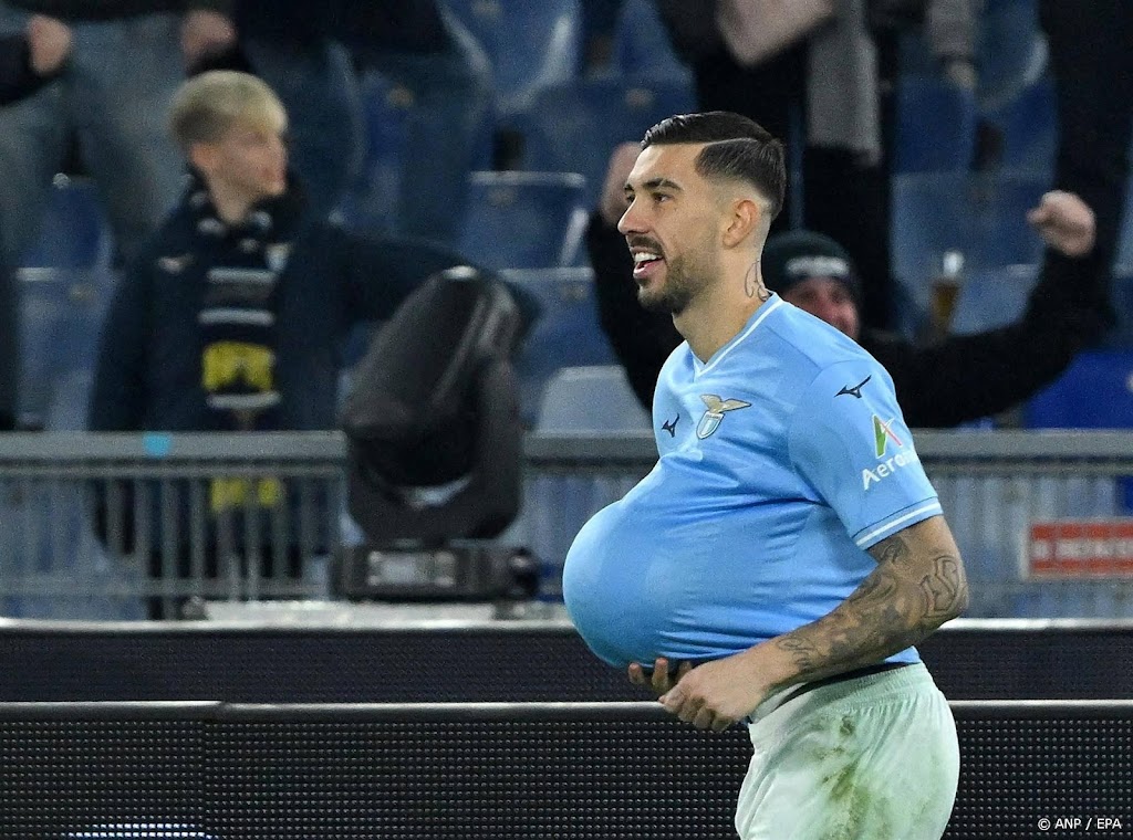 Lazio verslaat AS Roma na overtreding Nederlands talent Huijsen