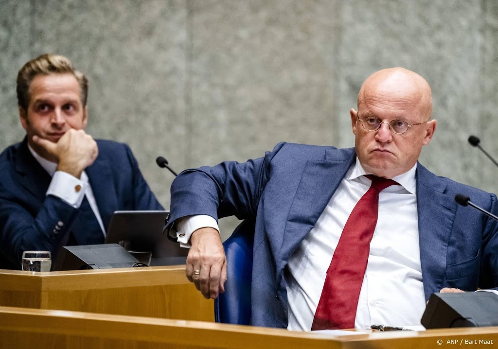 Mensen met partner buiten EU sturen ministers valentijnskaart