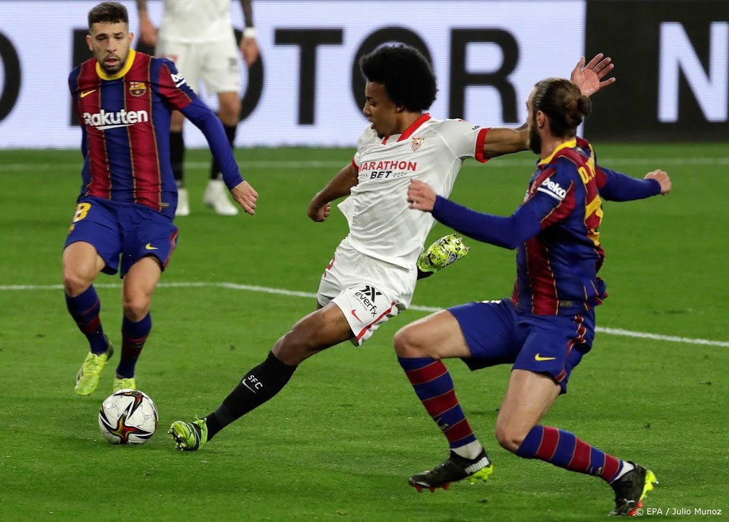 Barcelona in eerste halve finale beker onderuit (2-0) bij Sevilla
