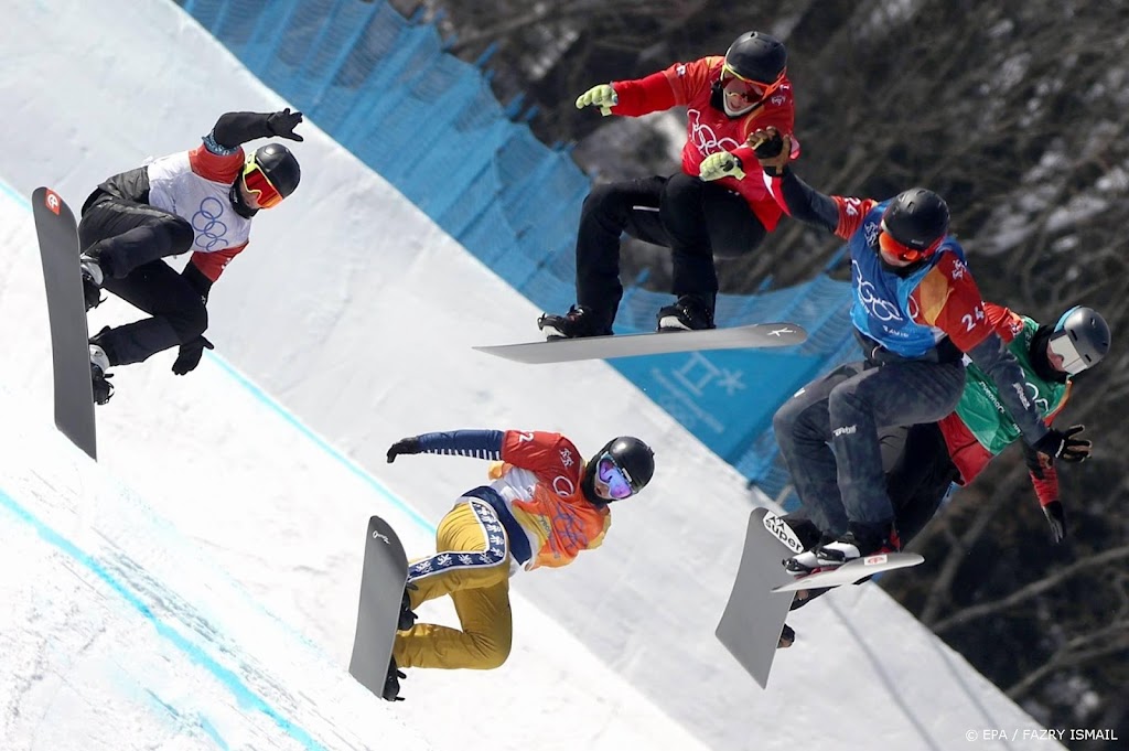 Oostenrijkse snowboarder Hämmerle krijgt na finishfoto het goud