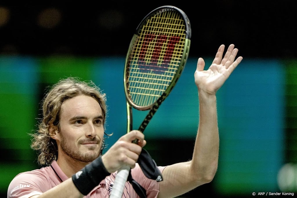 Tennissers Tsitsipas en Roeblev eenvoudig verder in Rotterdam