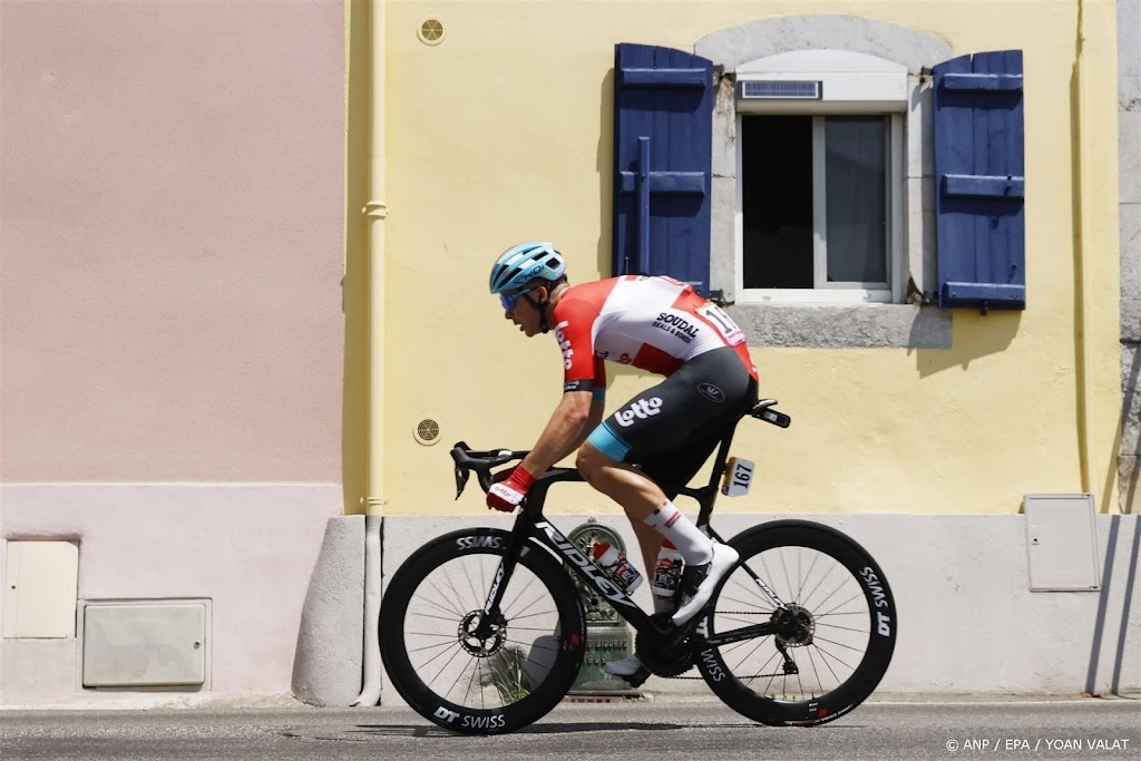 Wielrenner Vermeersch loopt dijbeenbreuk op door val in Murcia